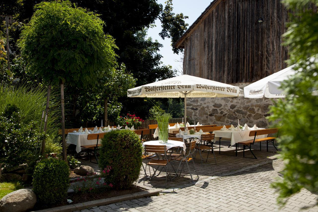 Hotel Wirtshaus am Schloss Aicha vorm Wald Exterior foto